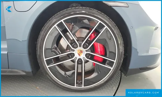 PORSCHE TAYCAN GTS