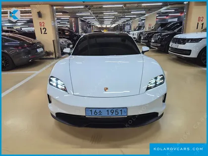 PORSCHE TAYCAN 4S