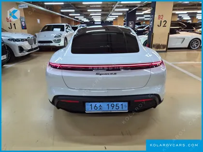 PORSCHE TAYCAN 4S