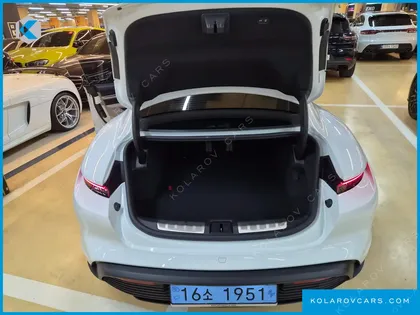 PORSCHE TAYCAN 4S
