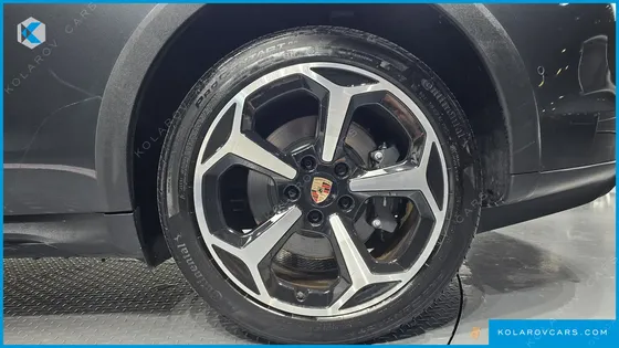 PORSCHE TAYCAN 4 CROSS TURISMO