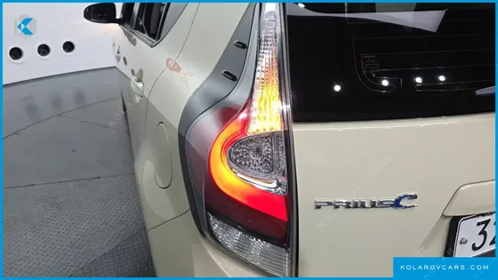 TOYOTA PRIUS 1.5