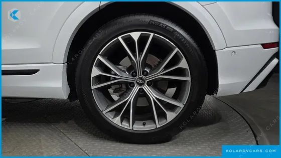 AUDI Q8 55 TFSI QUATTRO PREMIUM