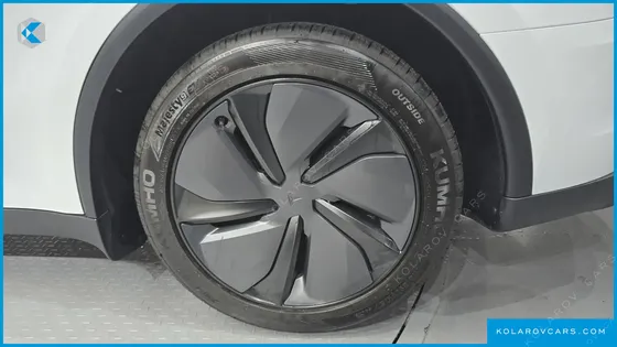 TESLA MODEL Y PREMIUM RWD