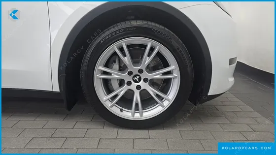 TESLA MODEL Y RWD
