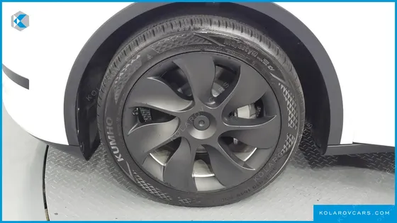 TESLA MODEL Y RWD