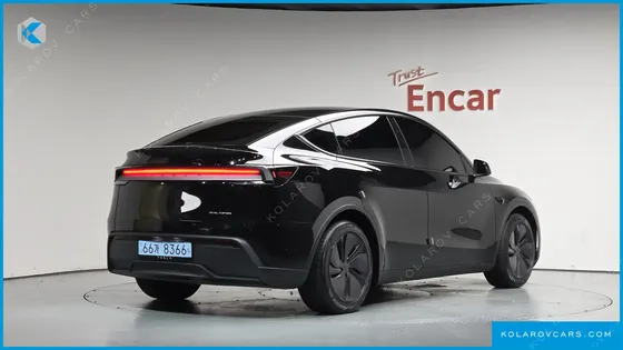 TESLA MODEL Y LONG RANGE AWD