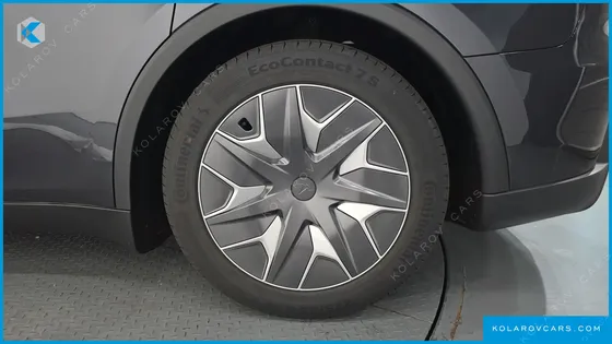 TESLA MODEL Y L LONG RANGE AWD