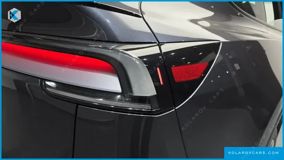 TESLA MODEL Y L LONG RANGE AWD