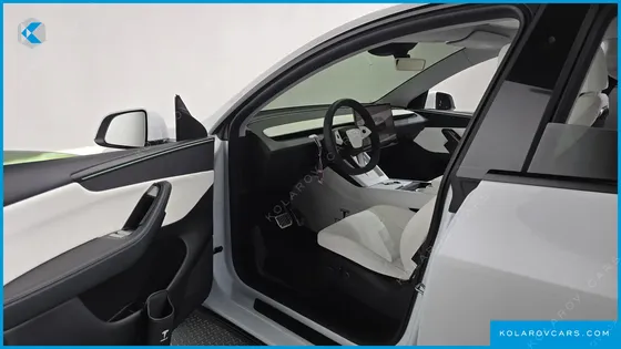 TESLA MODEL Y RWD