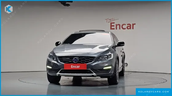 VOLVO V60 D4