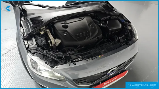 VOLVO V60 D4
