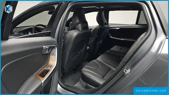 VOLVO V60 D4