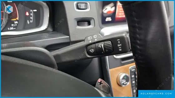 VOLVO V60 D4