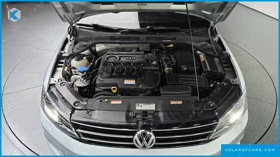 VOLKSWAGEN JETTA 2.0 TDI BLUEMOTION PREMIUM