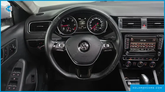VOLKSWAGEN JETTA 2.0 TDI BLUEMOTION PREMIUM