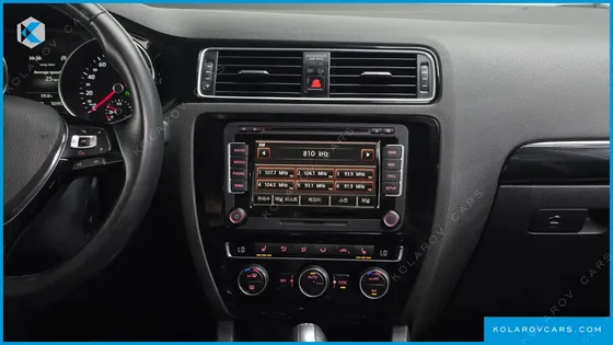 VOLKSWAGEN JETTA 2.0 TDI BLUEMOTION PREMIUM