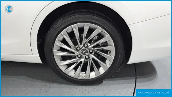 LEXUS ES EXECUTIVE