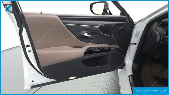 LEXUS ES EXECUTIVE