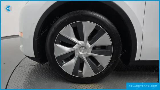 TESLA MODEL Y LONG RANGE AWD