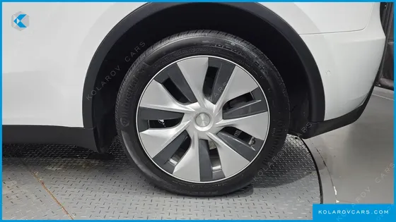 TESLA MODEL Y LONG RANGE AWD