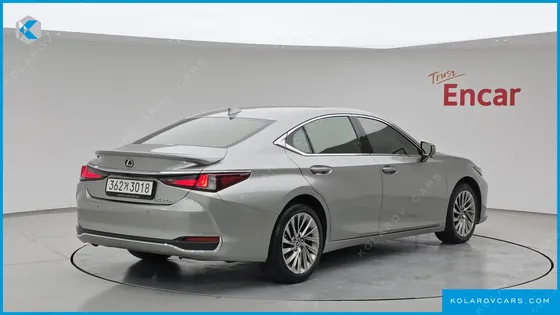 LEXUS ES EXECUTIVE
