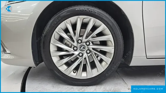 LEXUS ES EXECUTIVE