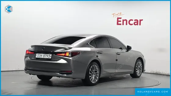 LEXUS ES LUXURY PLUS