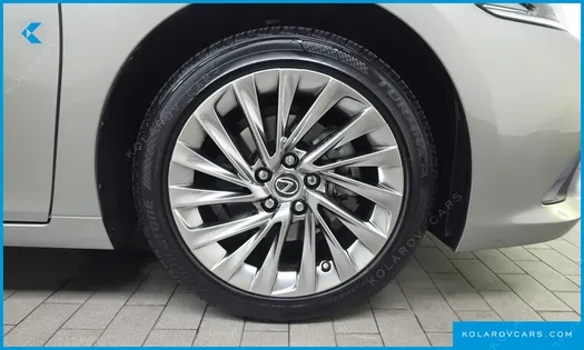 LEXUS ES EXECUTIVE