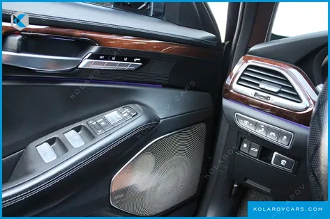 GENESIS EQ900 5.0 GDI AWD LIMOUSINE