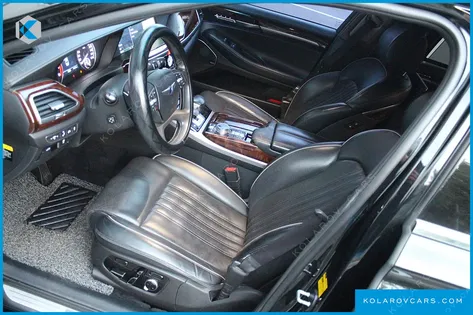 GENESIS EQ900 5.0 GDI AWD LIMOUSINE