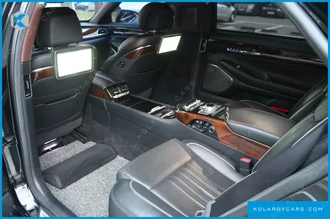 GENESIS EQ900 5.0 GDI AWD LIMOUSINE
