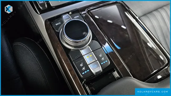 GENESIS EQ900 3.8 GDI AWD