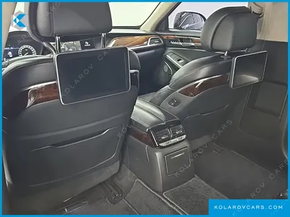 GENESIS EQ900 5.0 GDI AWD LIMOUSINE