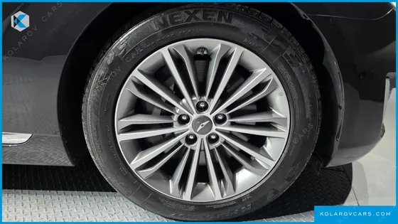 GENESIS EQ900 3.8 GDI AWD