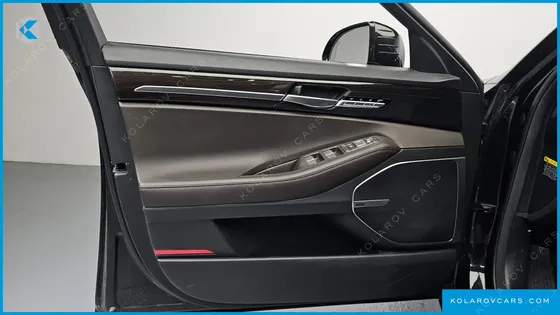 GENESIS EQ900 3.8 GDI AWD