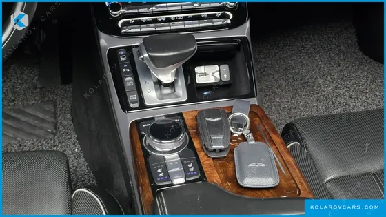 GENESIS EQ900 3.8 GDI AWD