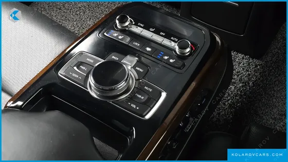 GENESIS EQ900 3.8 GDI AWD