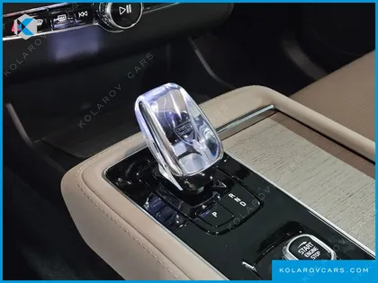 VOLVO XC90 T8 ULTRA BRIGHT HYBRID