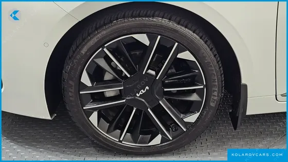 KIA K8 SIGNATURE