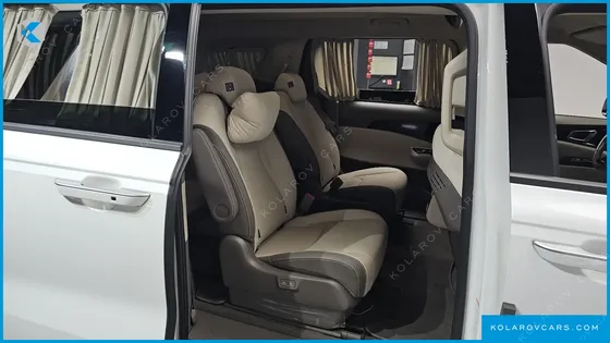 KIA CARNIVAL GASOLINE 9-SEATER HI-LIMOUSINE