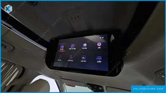 KIA CARNIVAL GASOLINE 9-SEATER HI-LIMOUSINE