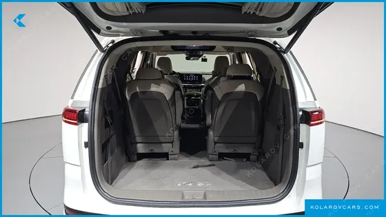 KIA CARNIVAL GASOLINE 9-SEATER HI-LIMOUSINE