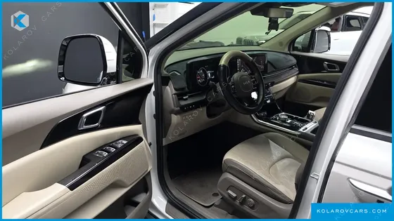 KIA CARNIVAL DIESEL 11-SEATER NOBLESSE