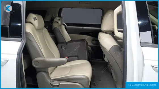 KIA CARNIVAL DIESEL 11-SEATER NOBLESSE