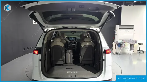 KIA CARNIVAL DIESEL 11-SEATER NOBLESSE