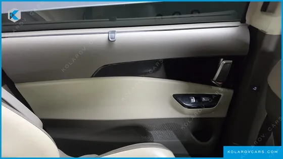 KIA CARNIVAL DIESEL 11-SEATER NOBLESSE