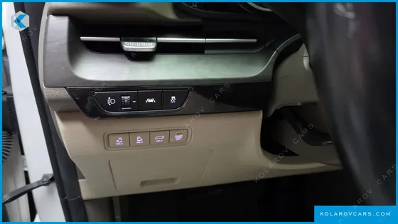 KIA CARNIVAL DIESEL 11-SEATER NOBLESSE