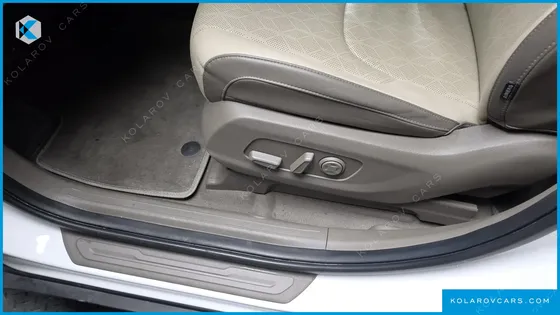 KIA CARNIVAL DIESEL 11-SEATER NOBLESSE
