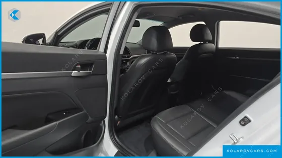 HYUNDAI ELANTRA (AVANTE) 1.6 GDI SMART